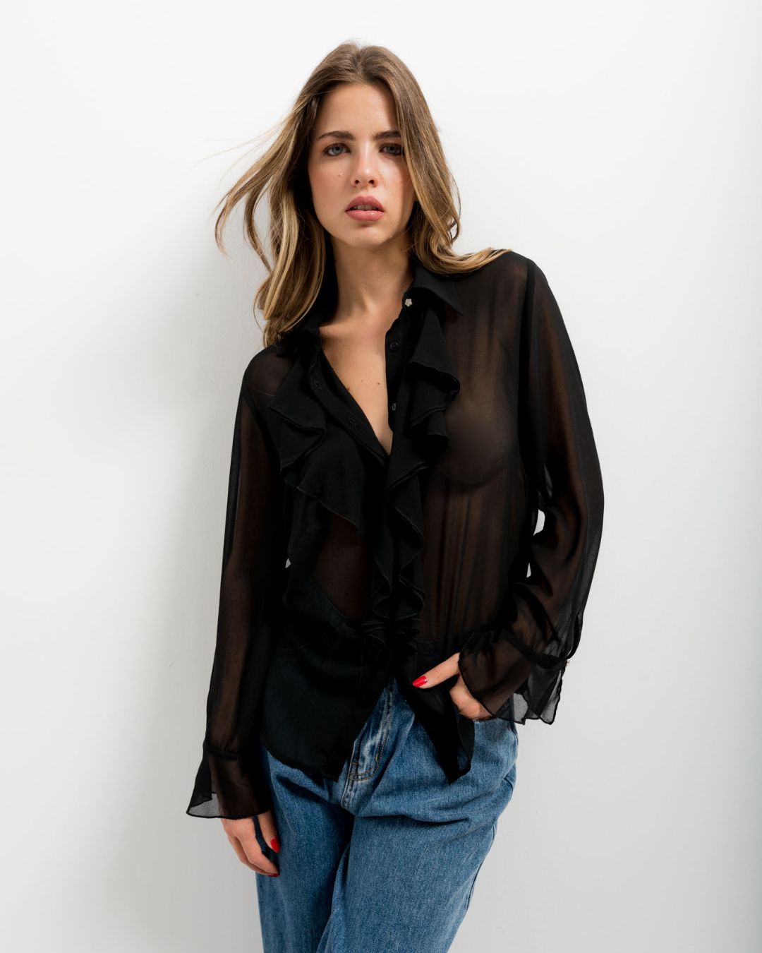 BLUSA CON  VOLANTES