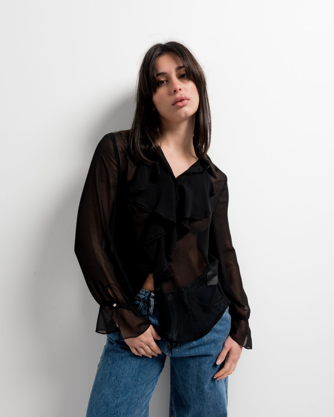 BLUSA CON  VOLANTES